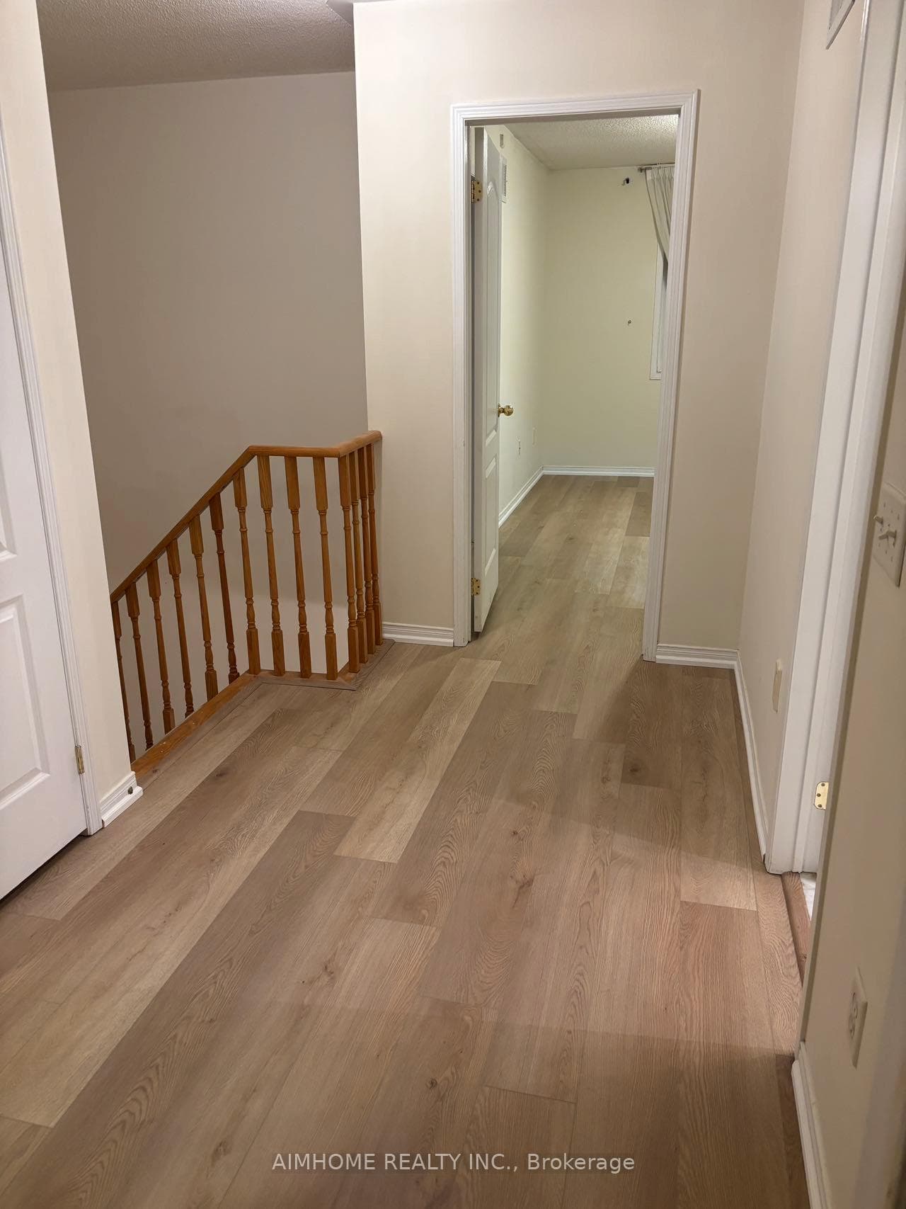396 Bur Oak Avenue photo 10