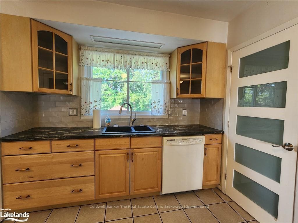 949 HAHNE Drive photo 8