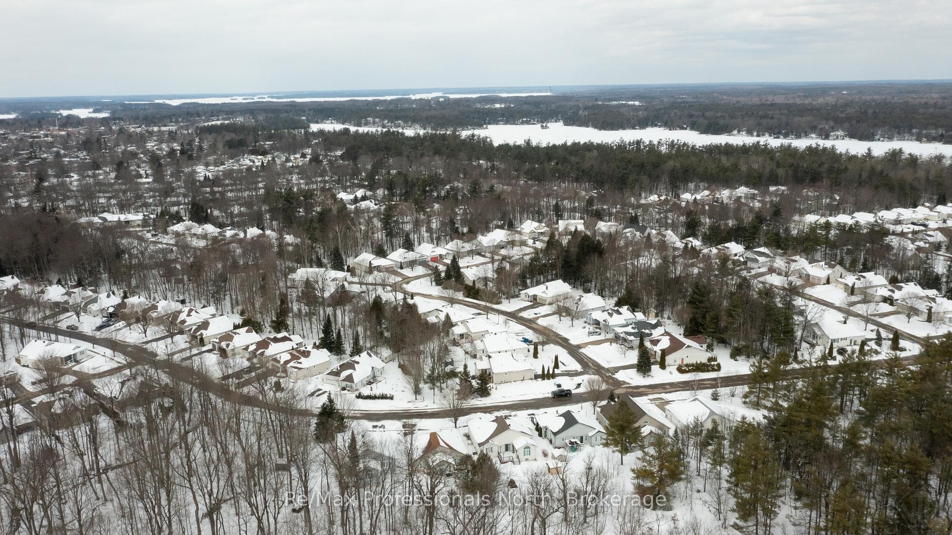 111 Pineridge Gate photo 49