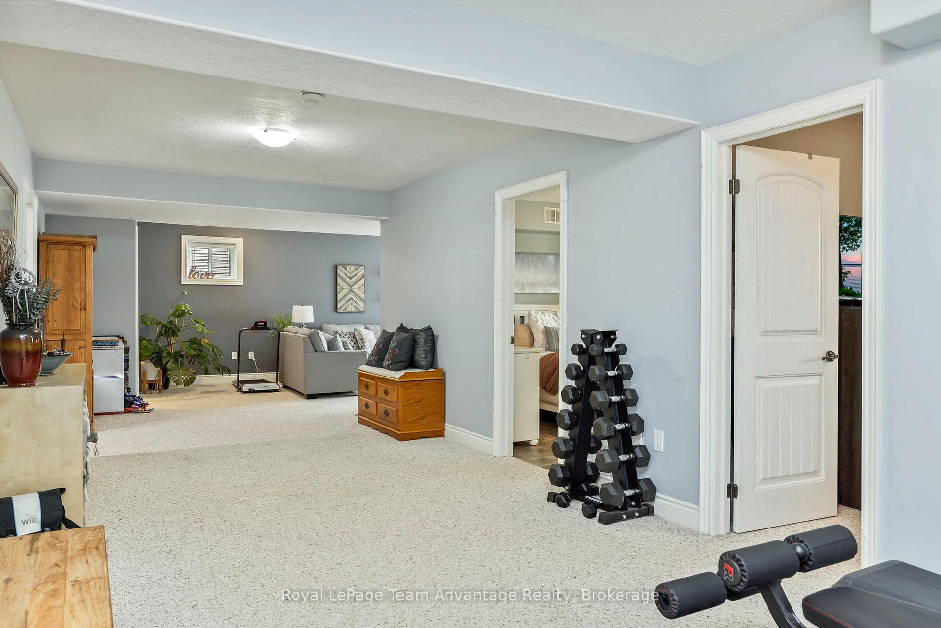 8 Avery Court photo 24