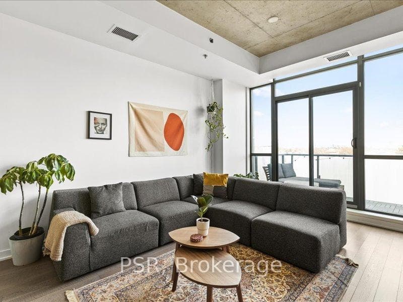8 Gladstone Avenue Unit 504 photo 5