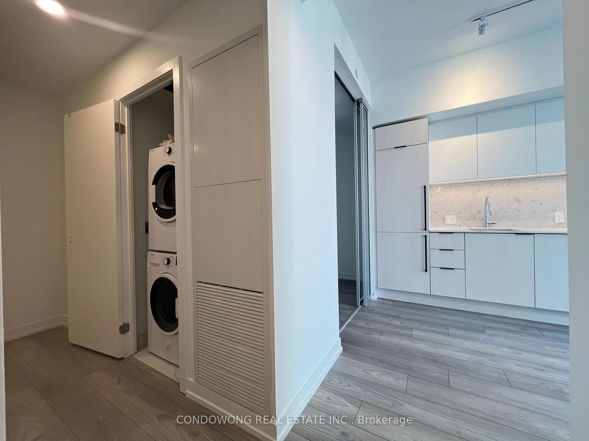 82 Dalhousie Street Unit 2501 photo 5