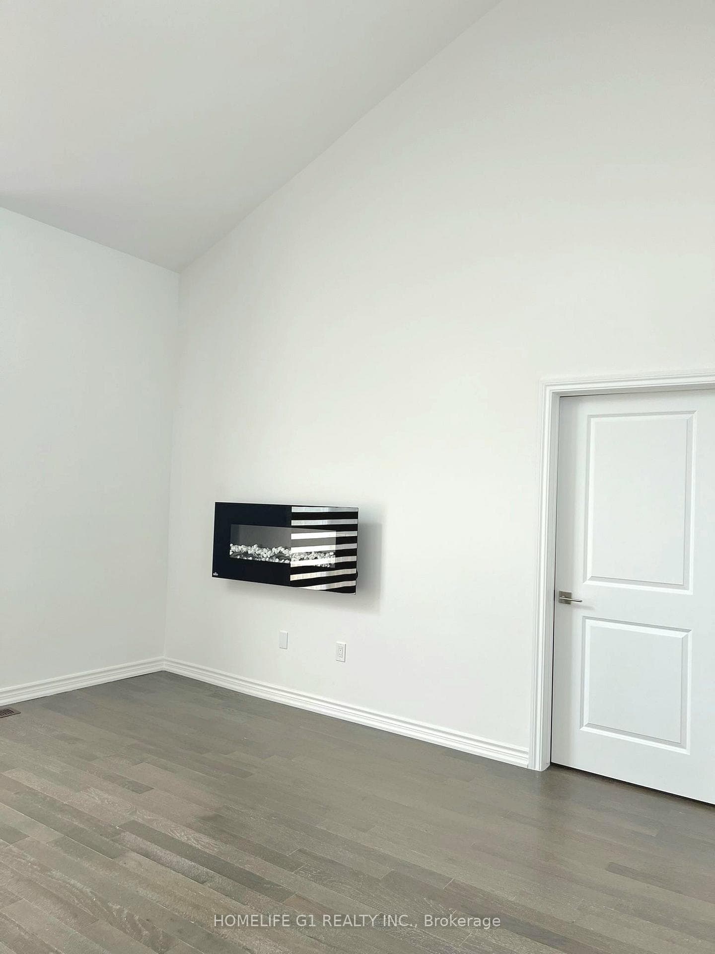 3 Turnberry Court photo 5