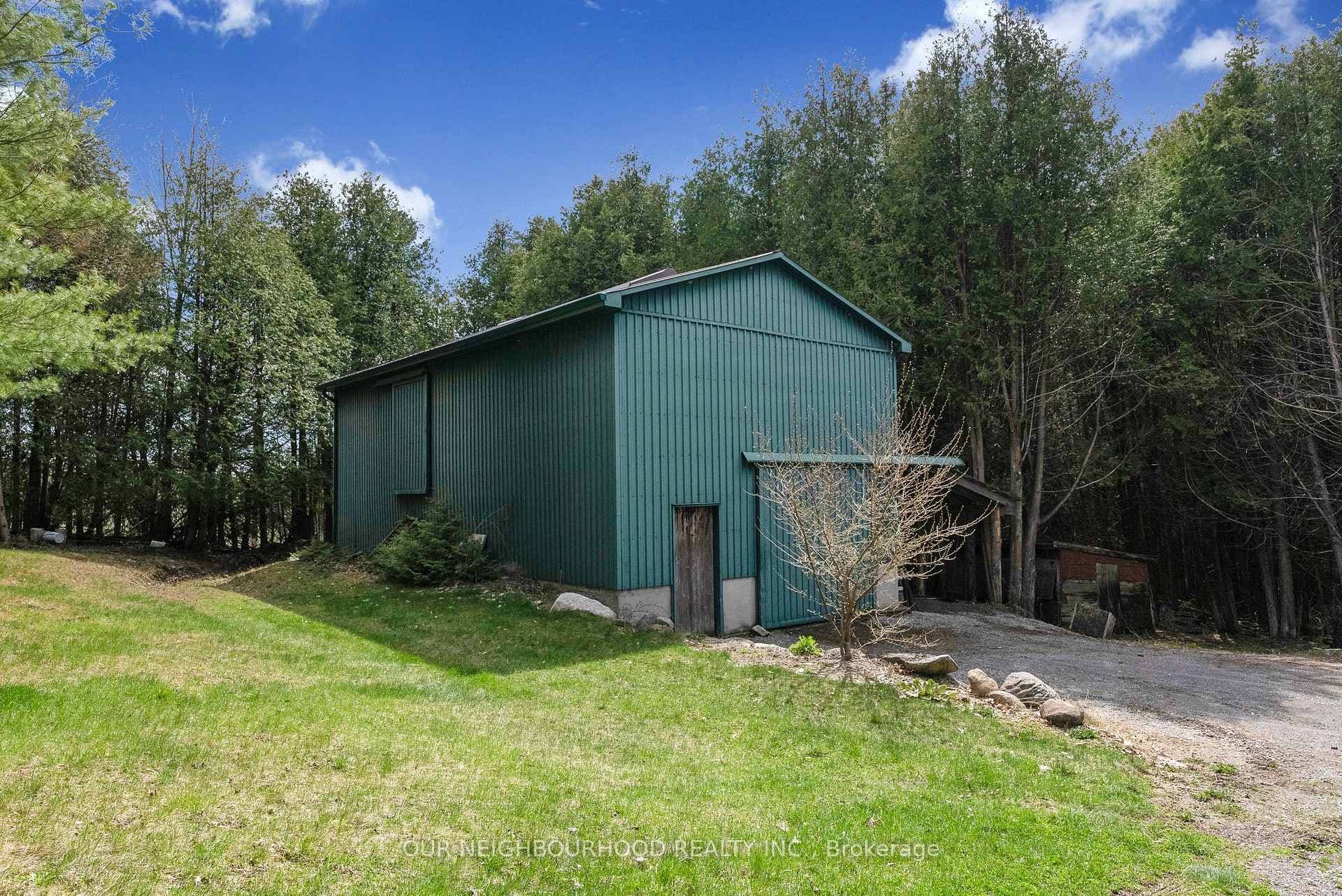 4582 Walsh Road photo 36