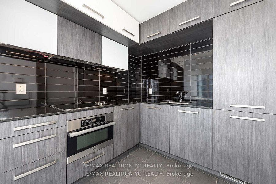 8 The Esplanade N/A Unit 3312 photo 7