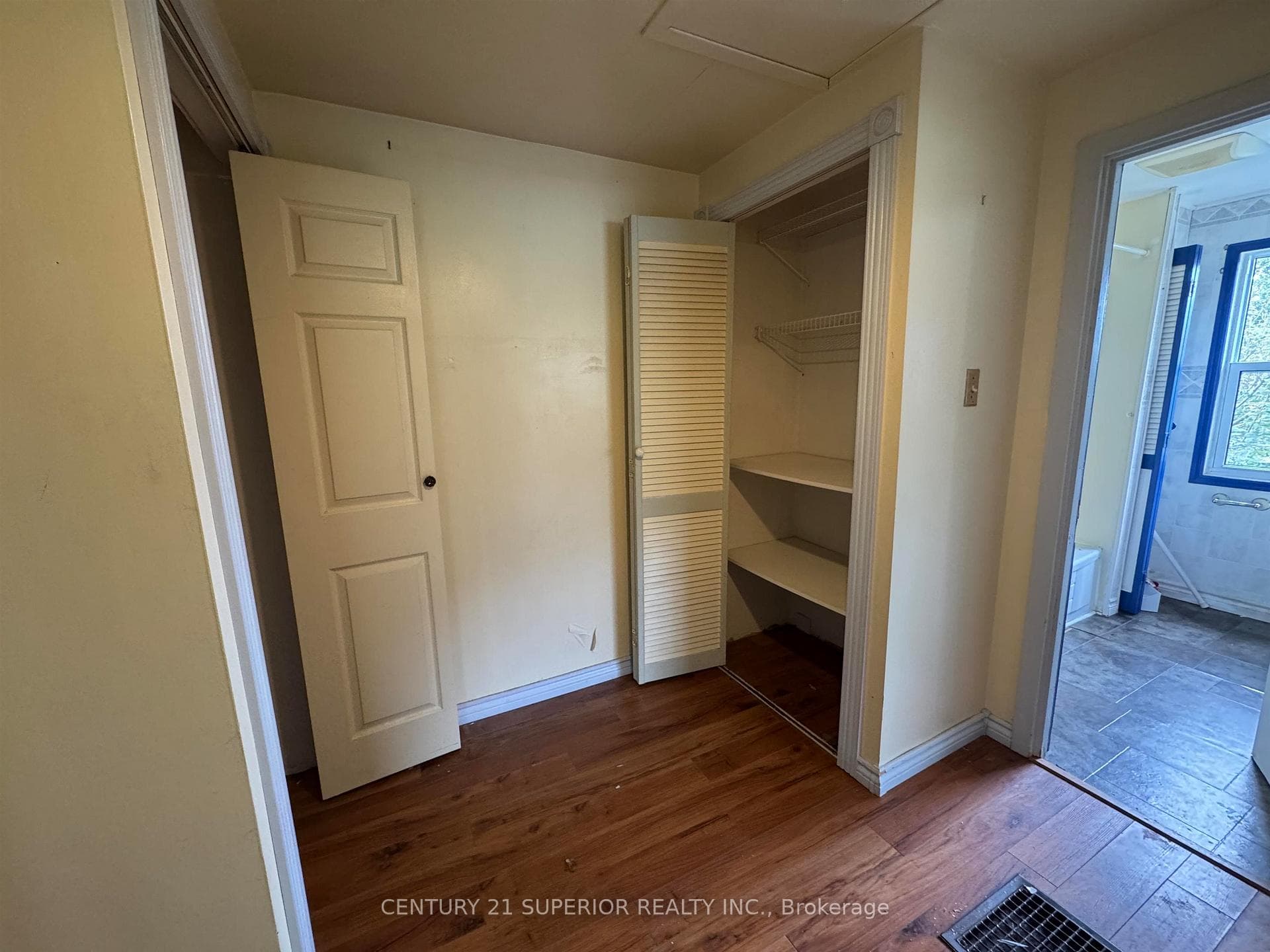 3 Ross Ave photo 22