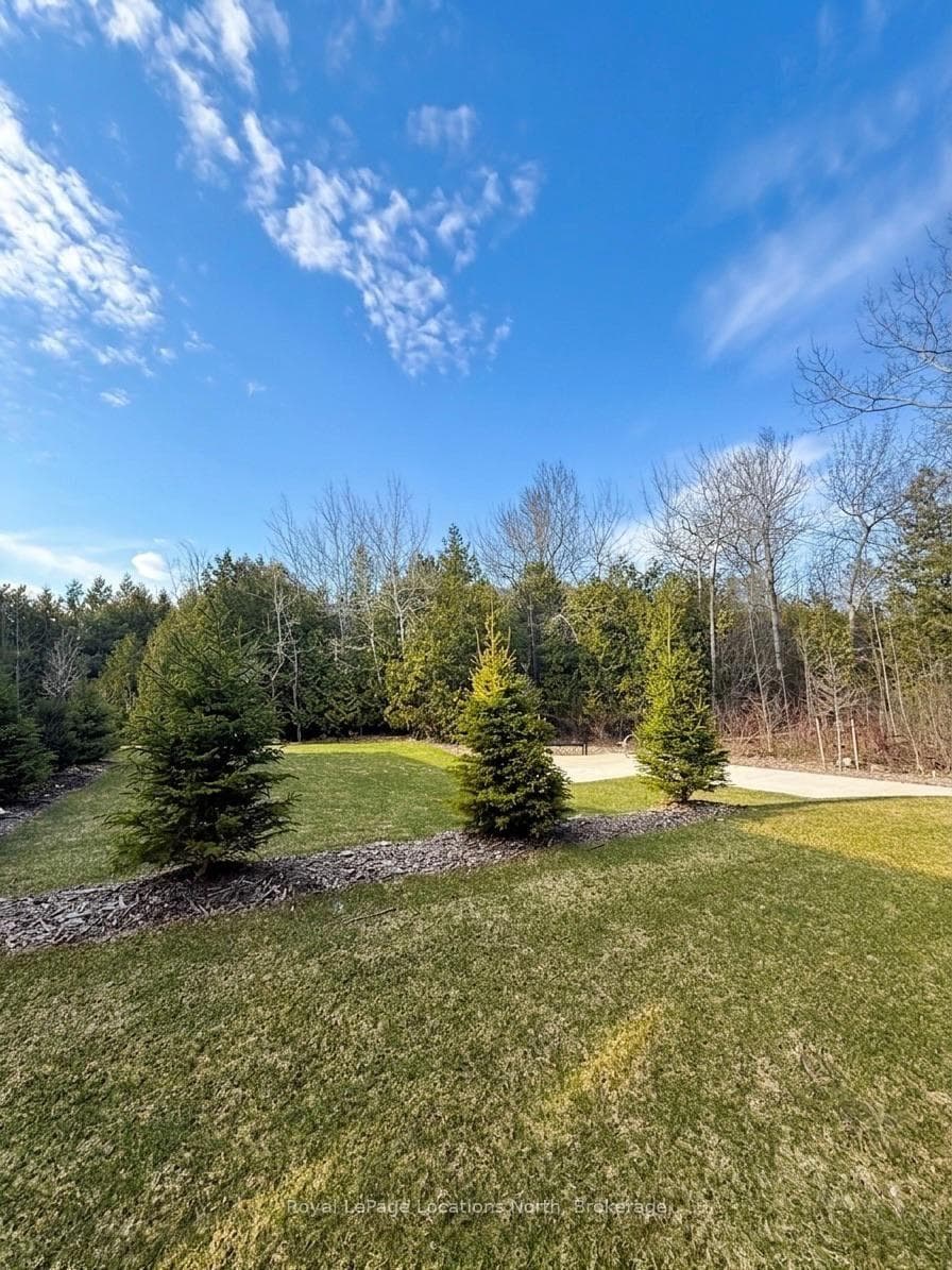 Green park - Waterstone is close to the trails