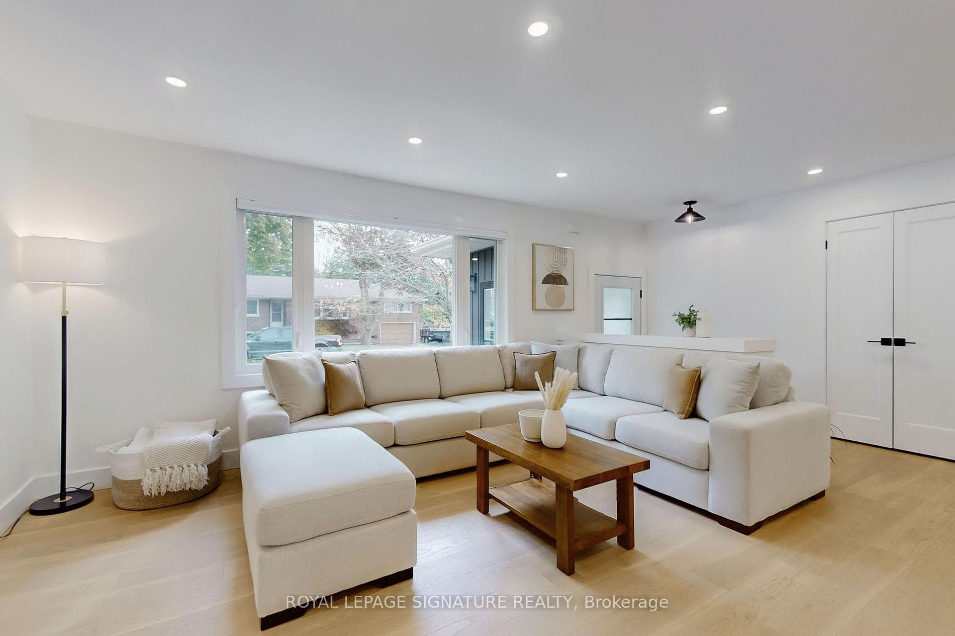339 Boyer Street photo 3