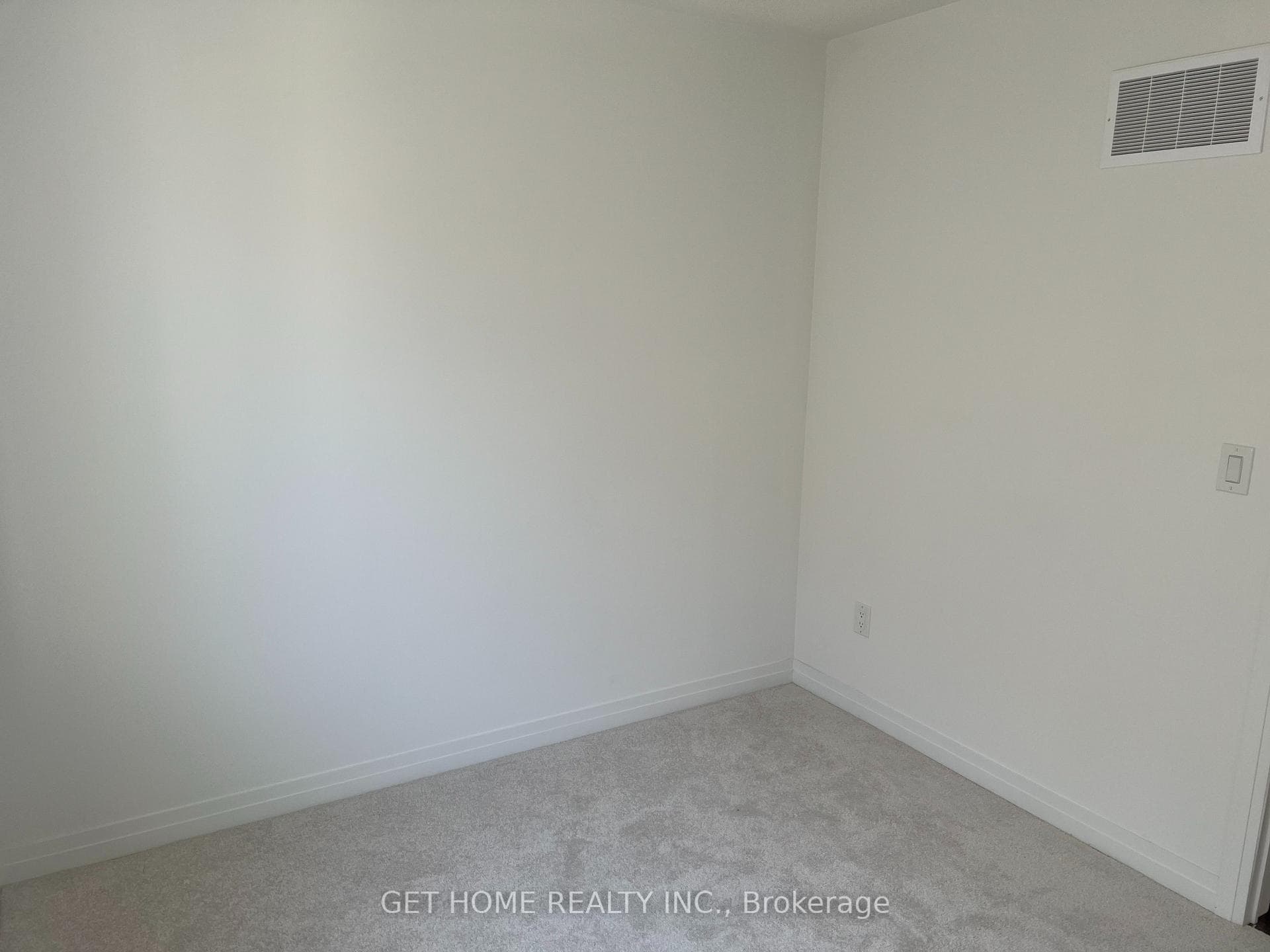 22 Deer Ridge Crescent photo 12