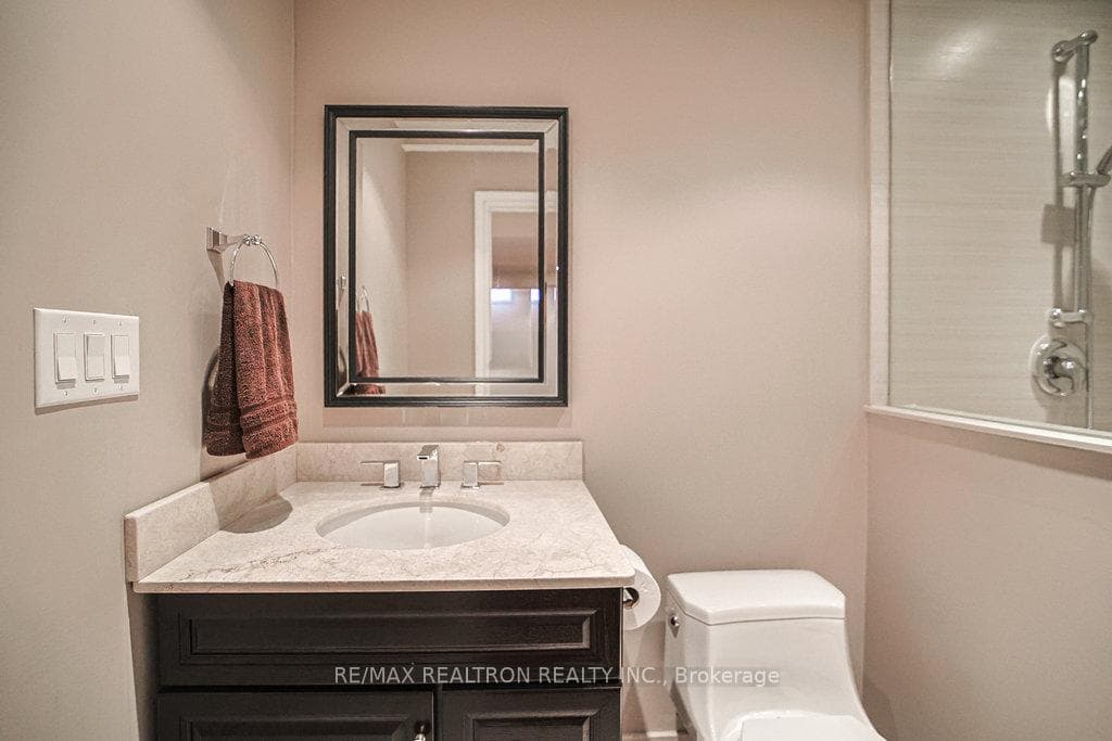 204 Ivy Jay Crescent photo 43