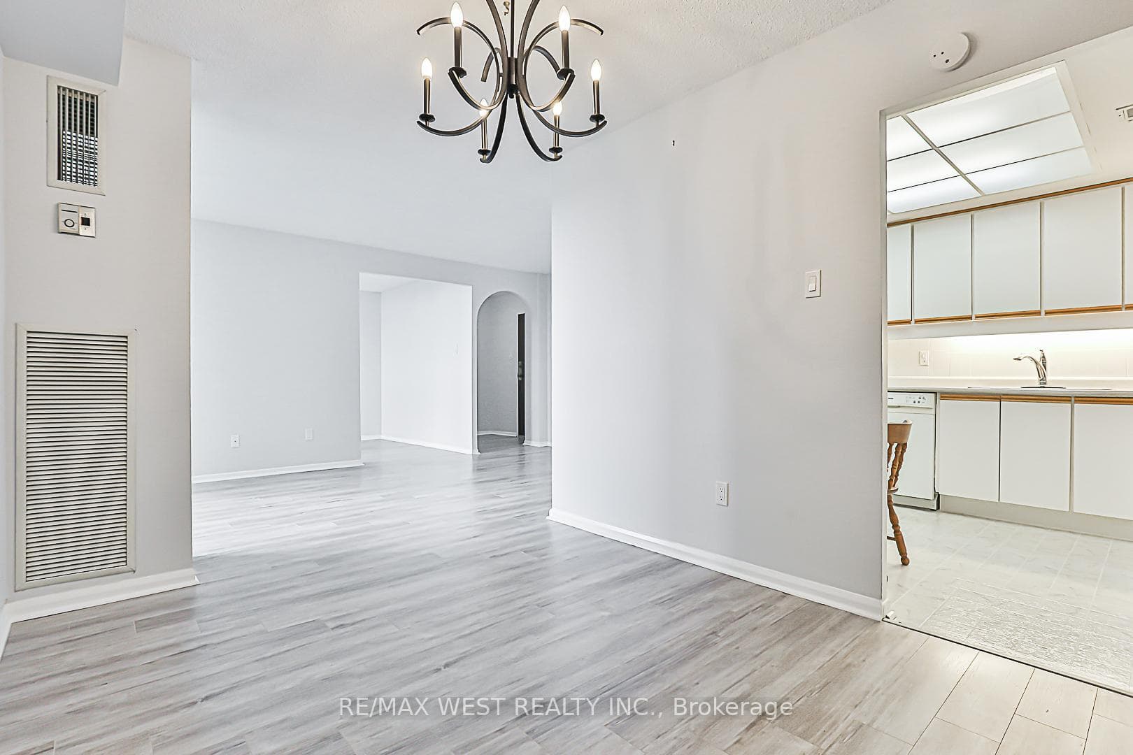 1900 Sheppard Avenue Unit 1809 photo 8