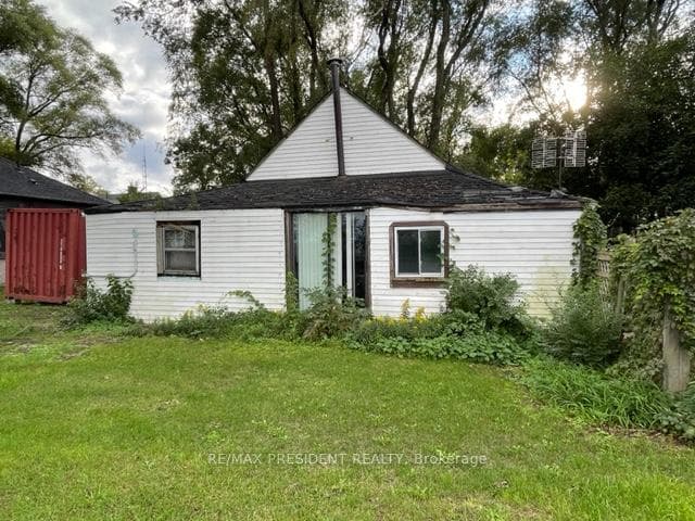 153 Beach Boulevard photo 3