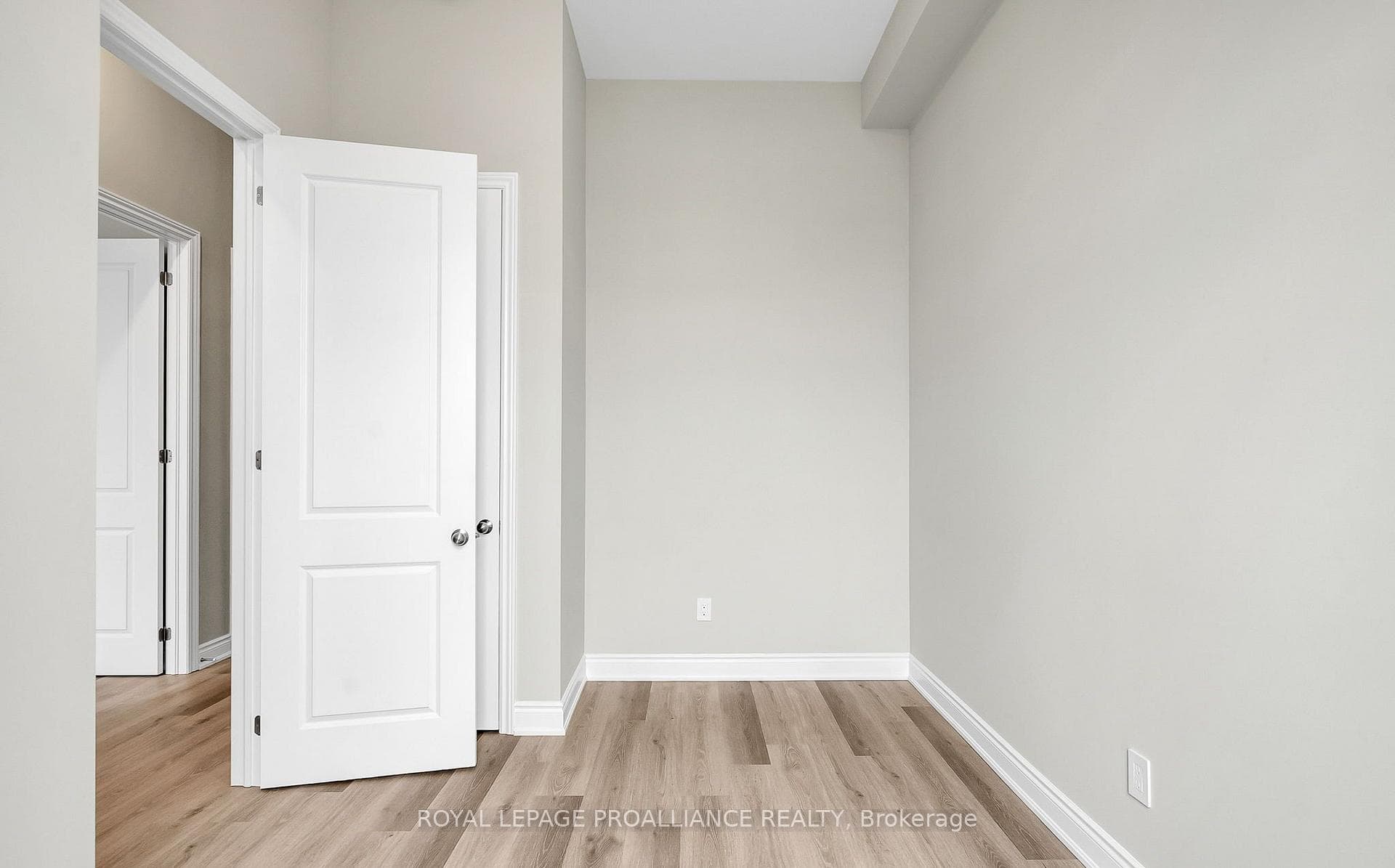 873 Charles Wilson Parkway photo 9