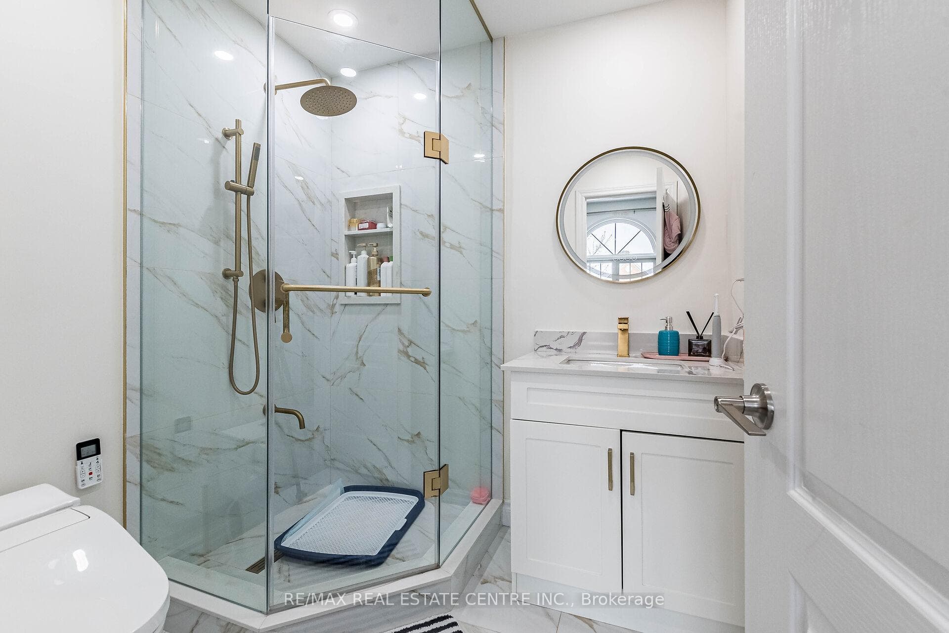 5223 Ruperts Gate Drive Unit (UPPER LEVEL) photo 31