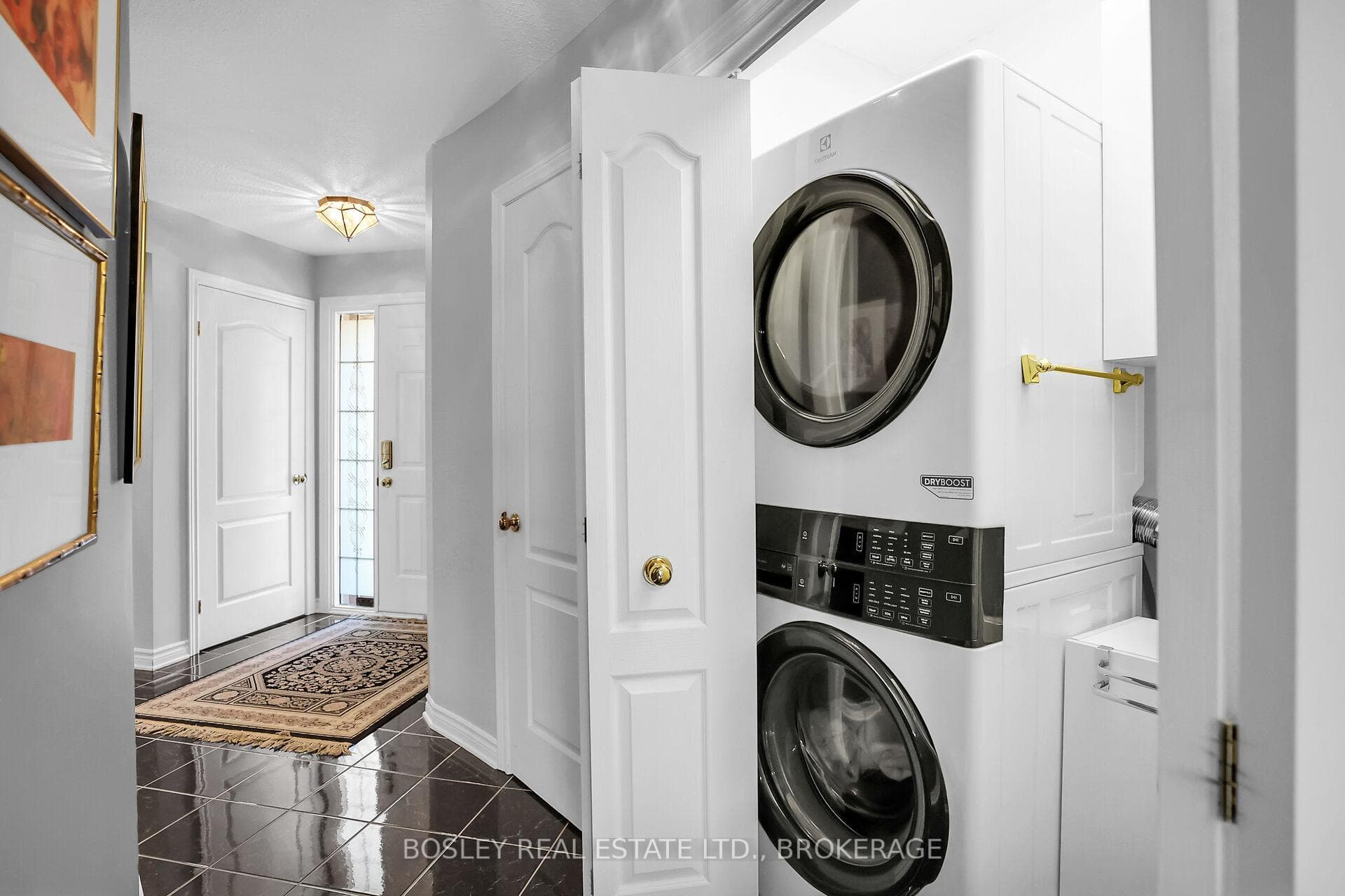 Convenient hallway location for laundry closet