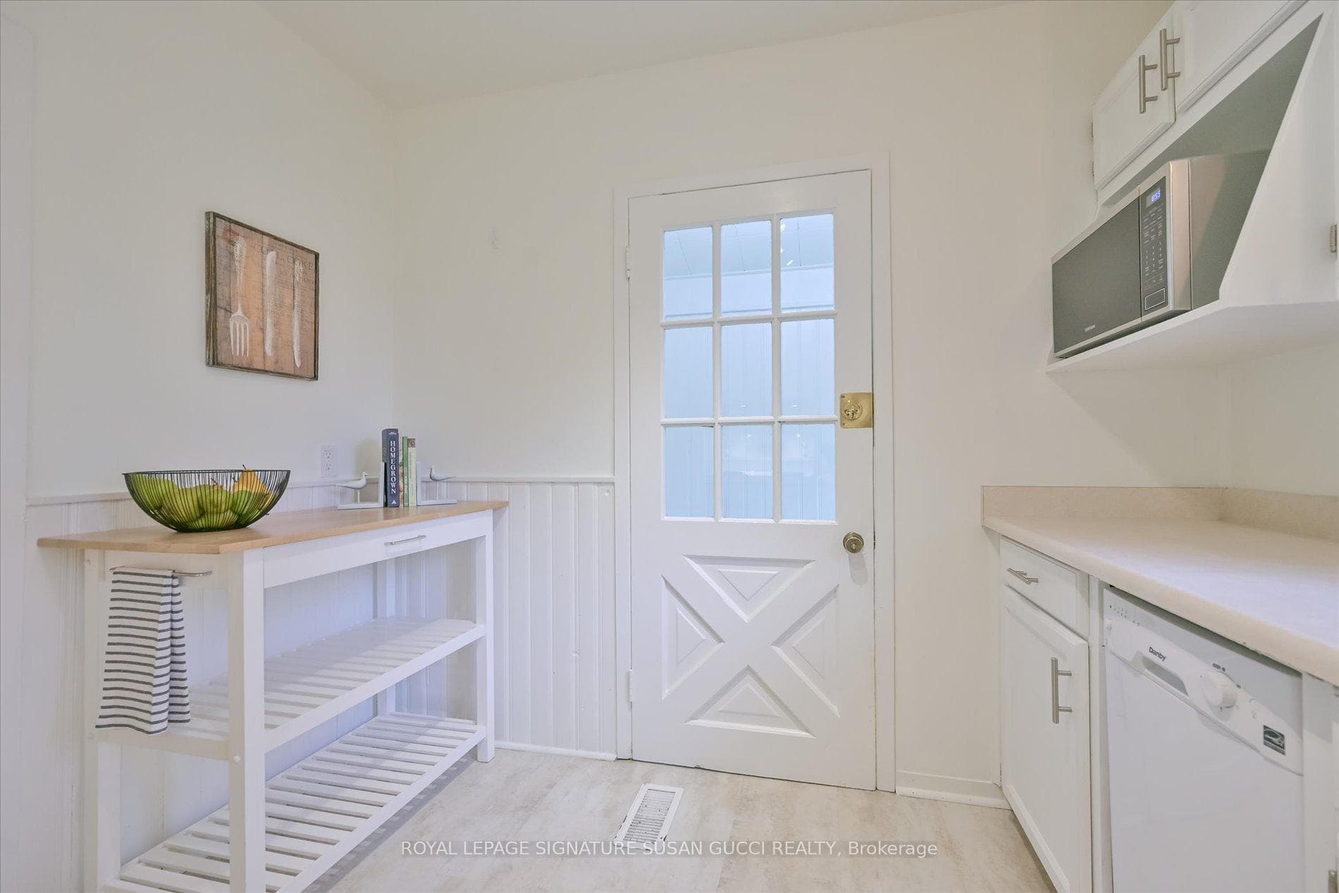 208 Oak Park Avenue photo 11