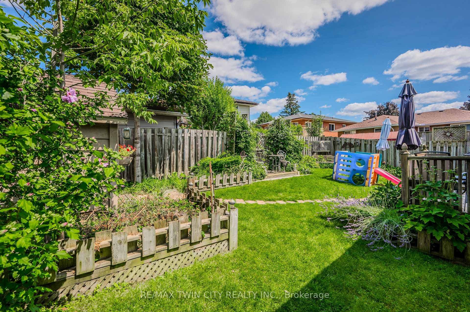 125 Wimbleton Crescent photo 29