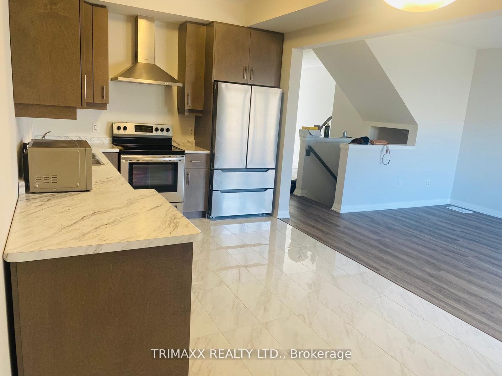 115 Bur Oak Drive photo 3