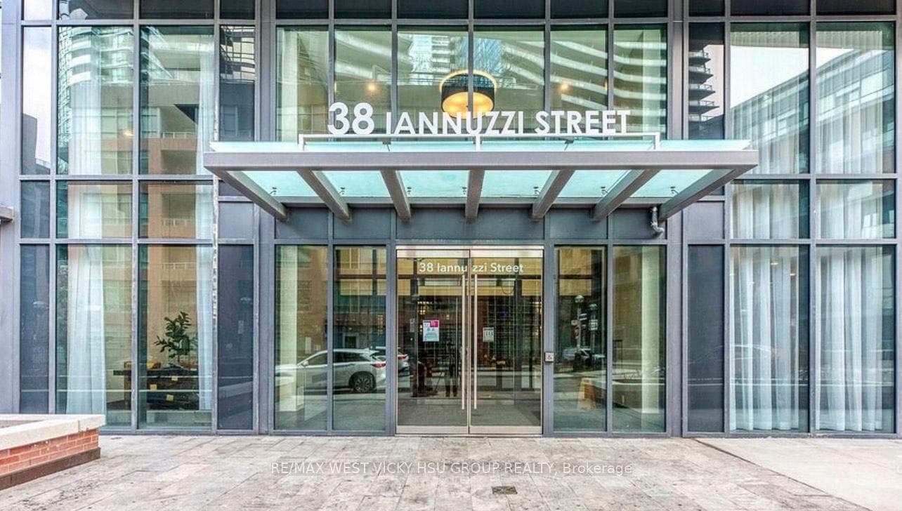 38 Iannuzzi Street Unit 303 photo 3
