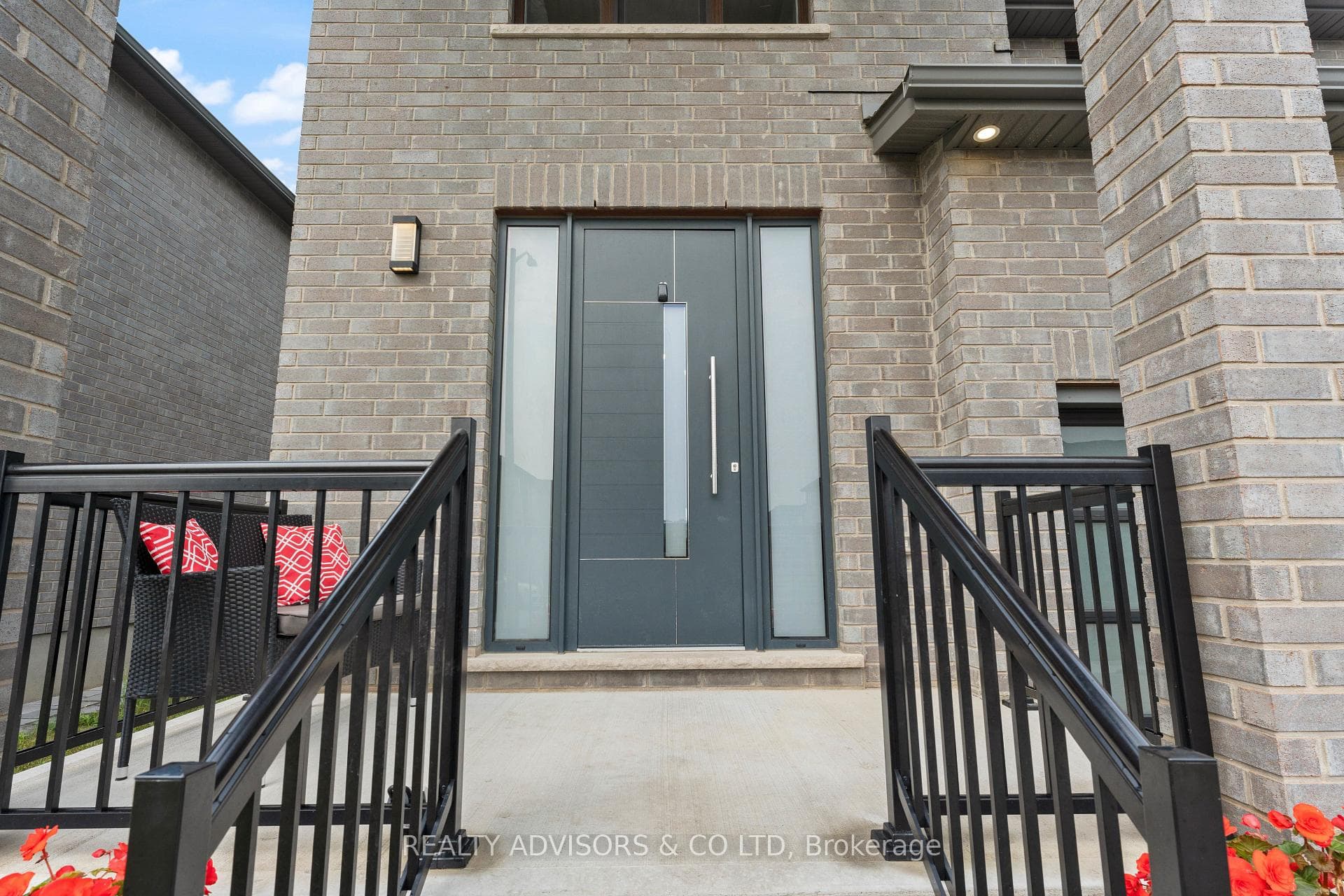 125 Savannah Ridge Drive photo 8