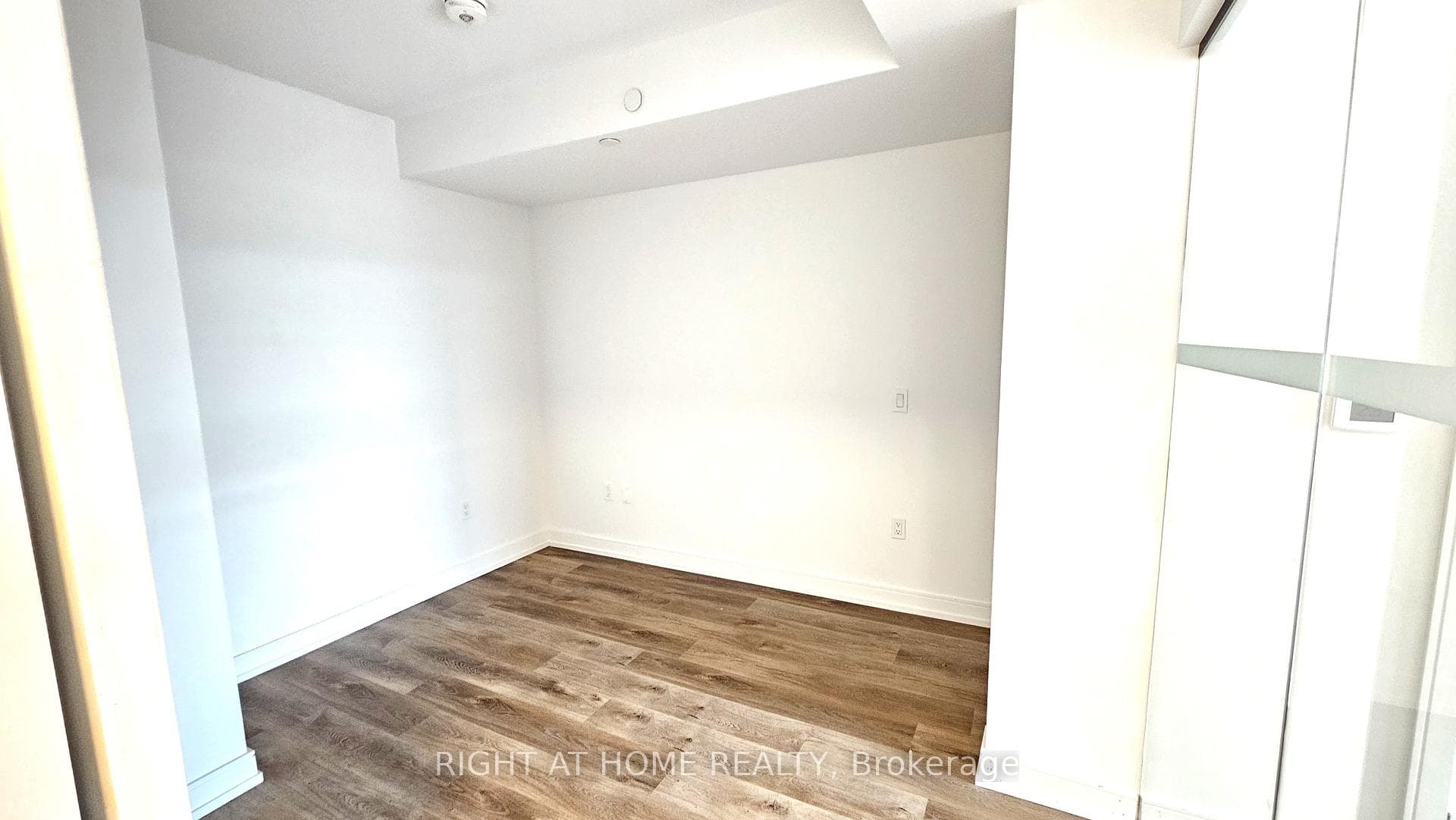 1 Jarvis Street Unit 1302 photo 12
