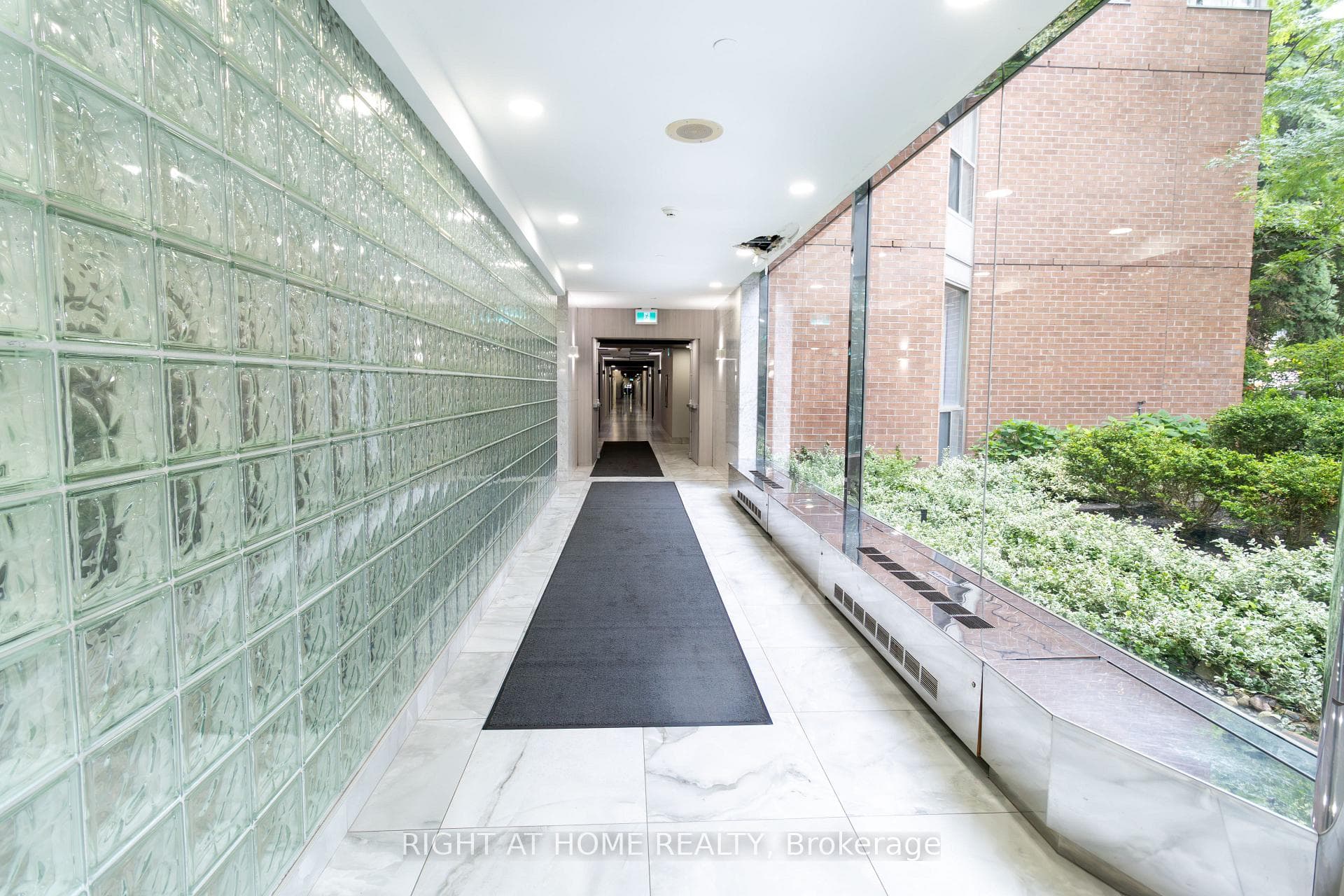 325 Webb Drive Unit 1811 photo 37