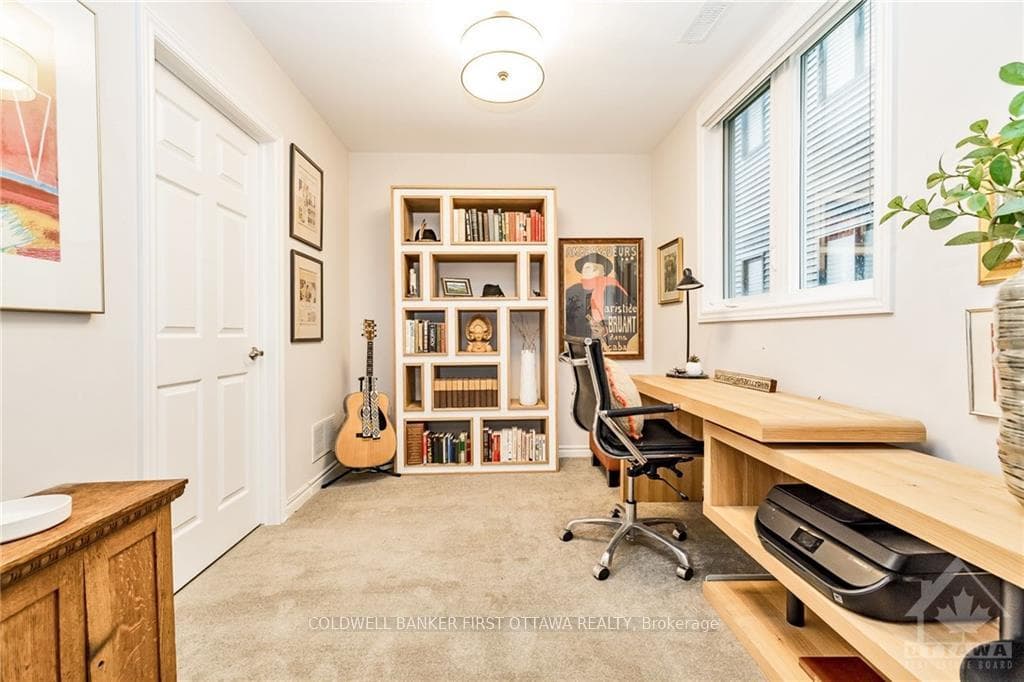 26 CASPIAN Row photo 5