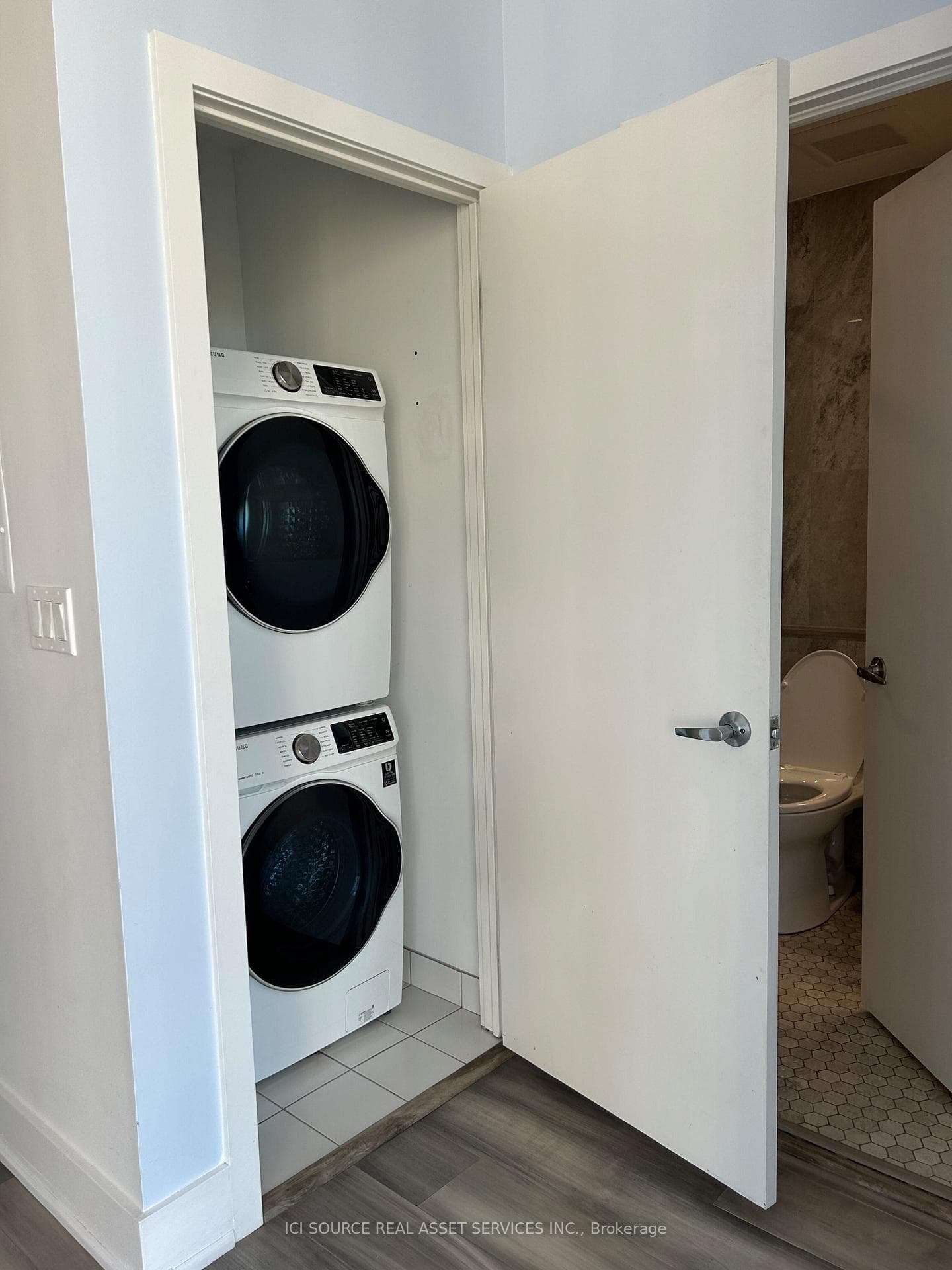 637 Lake Shore Boulevard Unit 1017 photo 5