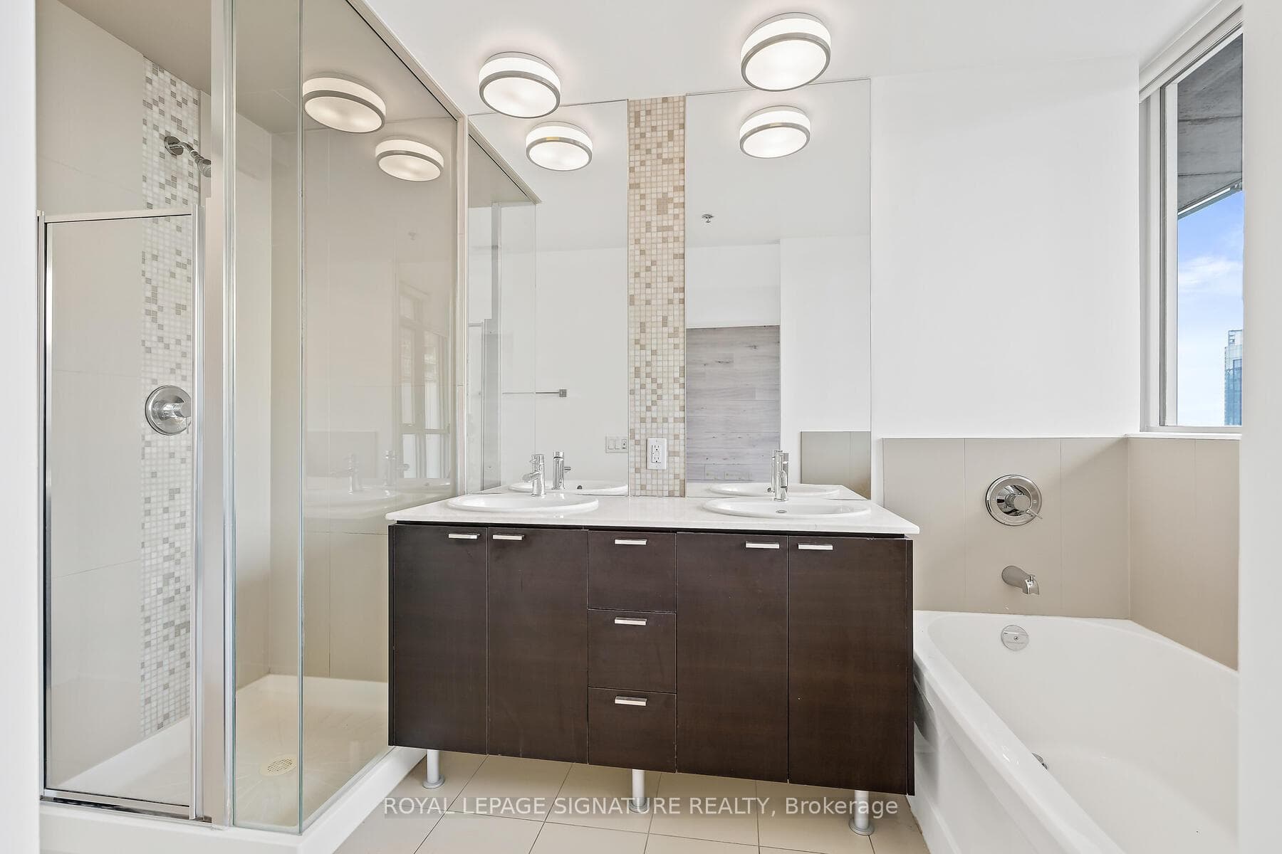 375 King Street Unit 1802 photo 14
