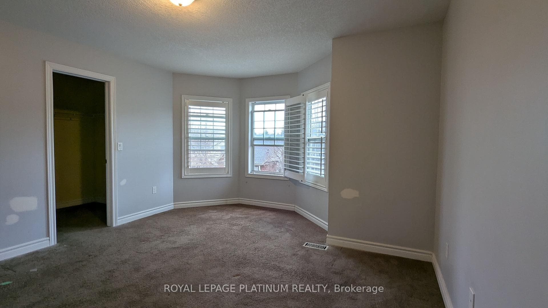 669 Zermatt Drive photo 15