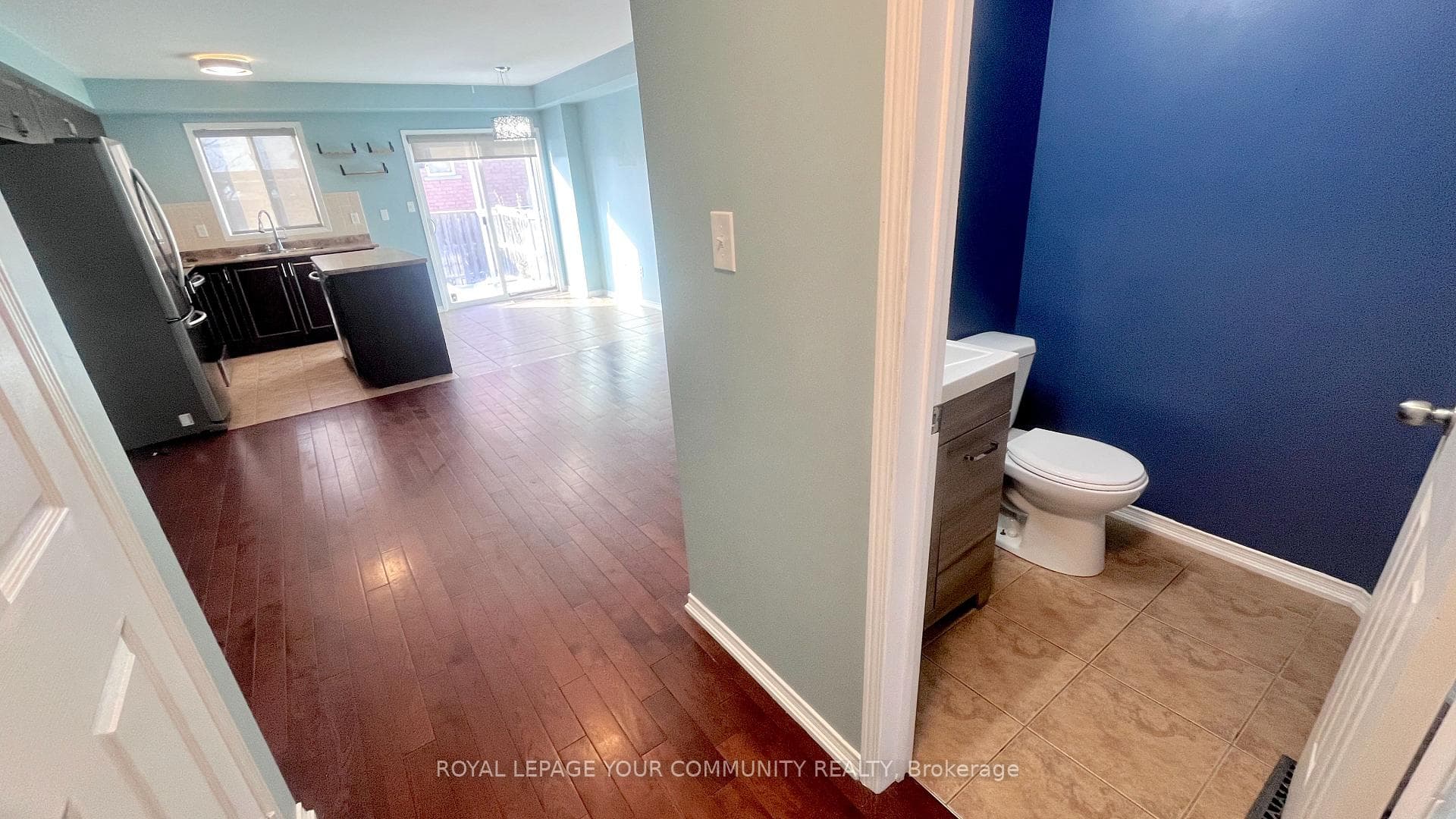 POWDER RM ON THE MAIN FLOOR