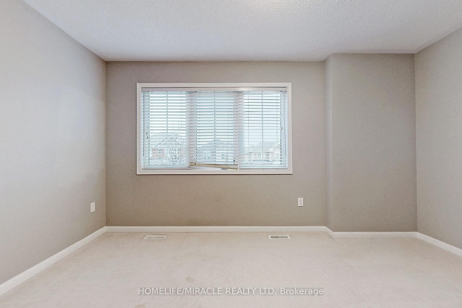 936 Dice Way photo 27