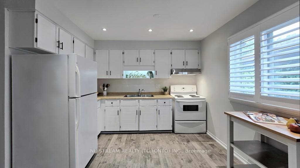 149 Trothen Circle photo 8