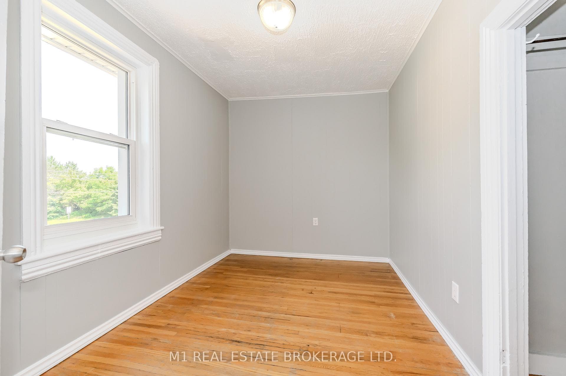 194 York Road photo 23