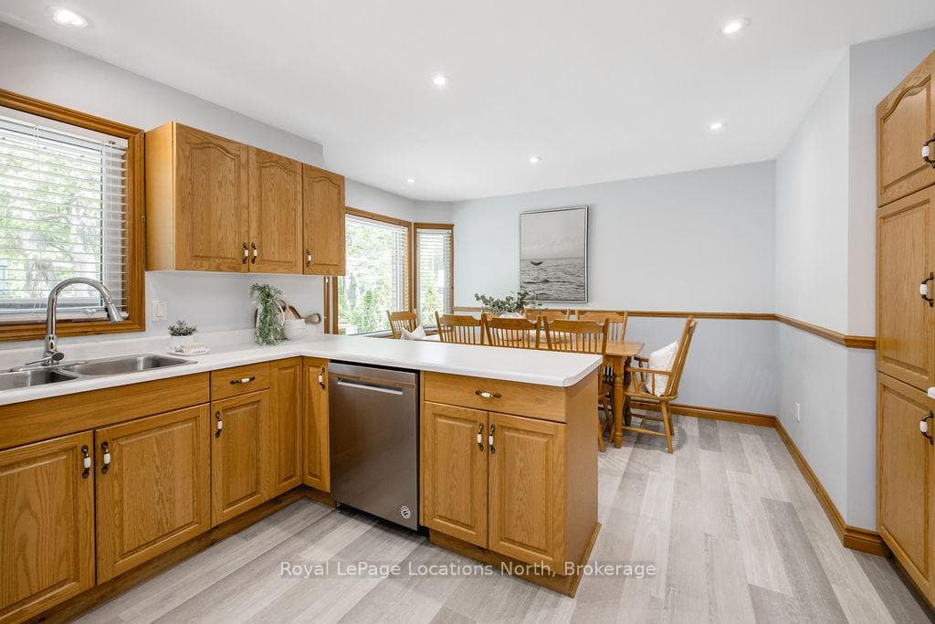 39 MCCAGUE Street photo 5
