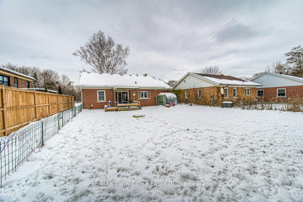 255 Bedford Road photo 29