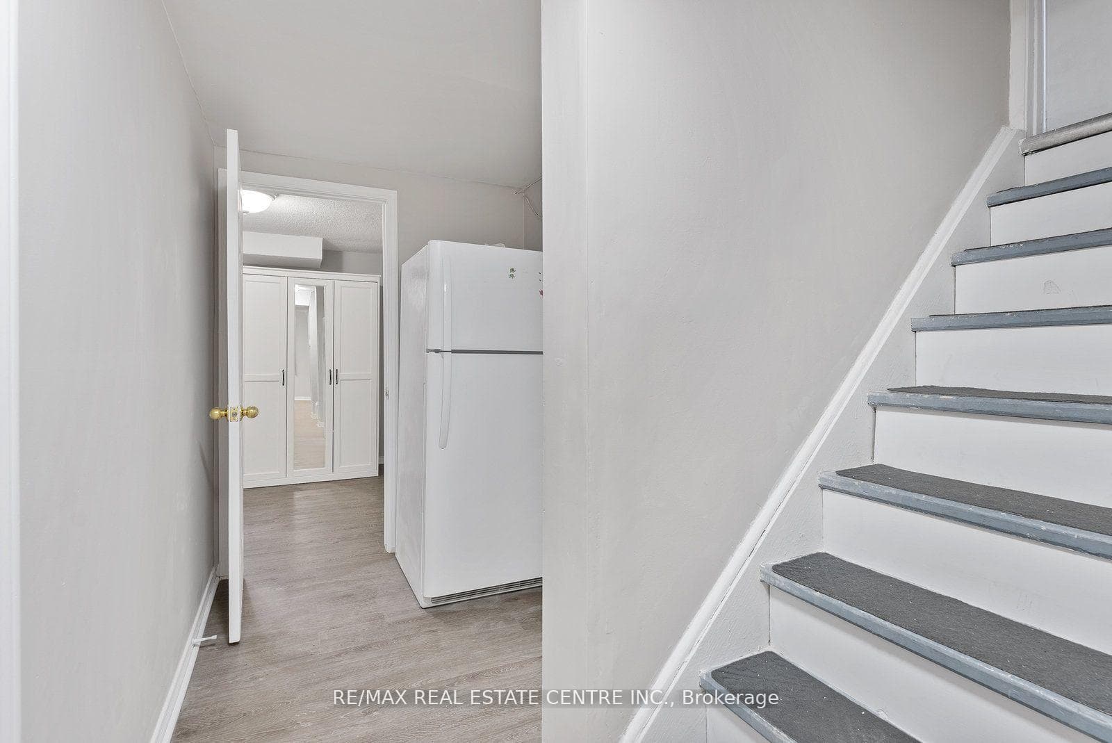 79 Fawndale Crescent Unit Lower photo 3
