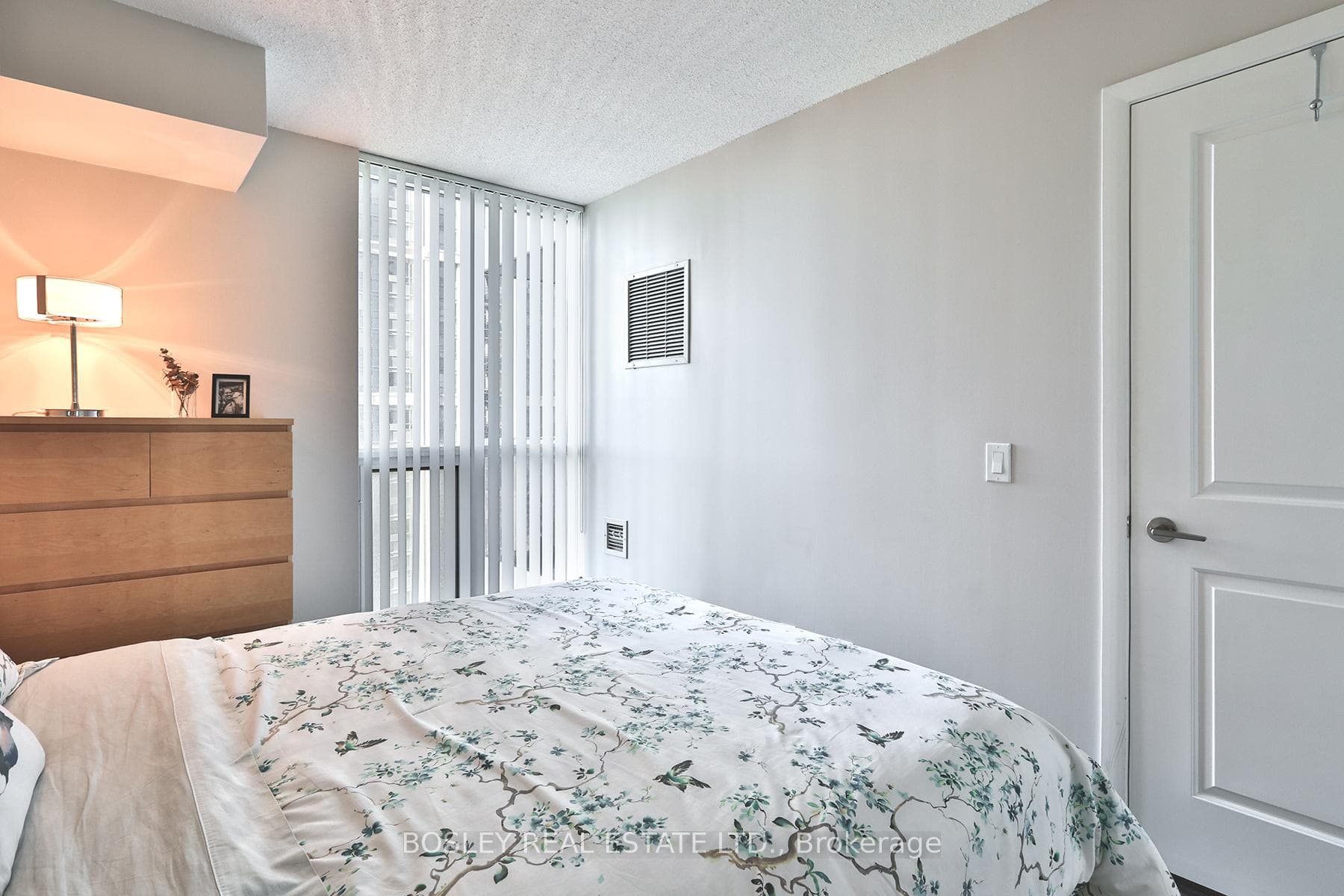 4978 Yonge Street Unit 1705 photo 18