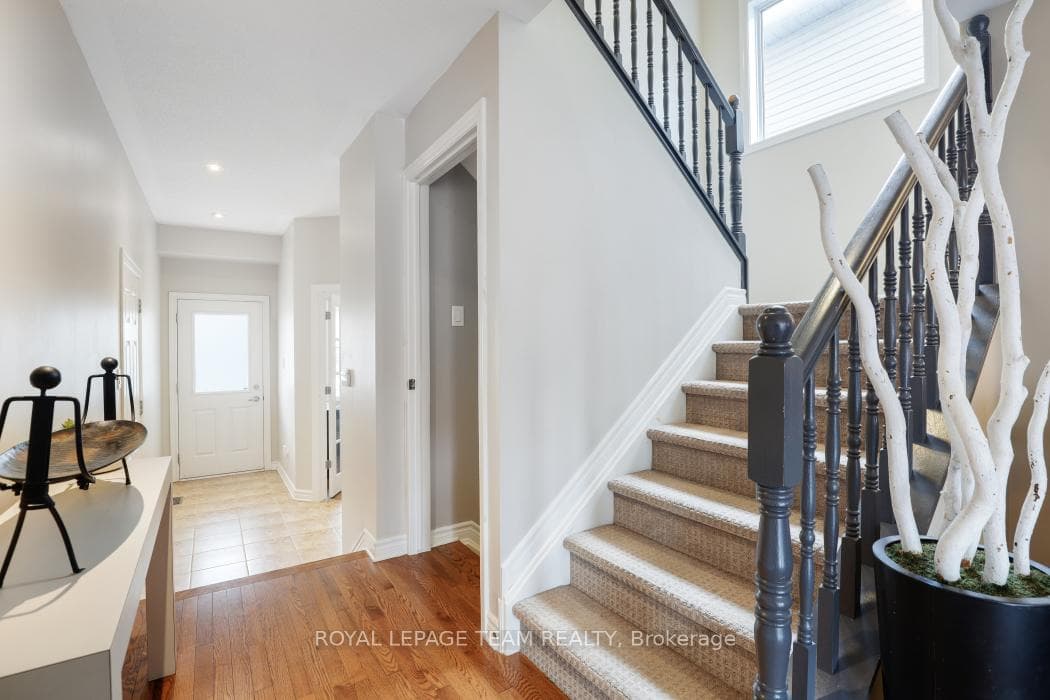 406 Pillett Street photo 7