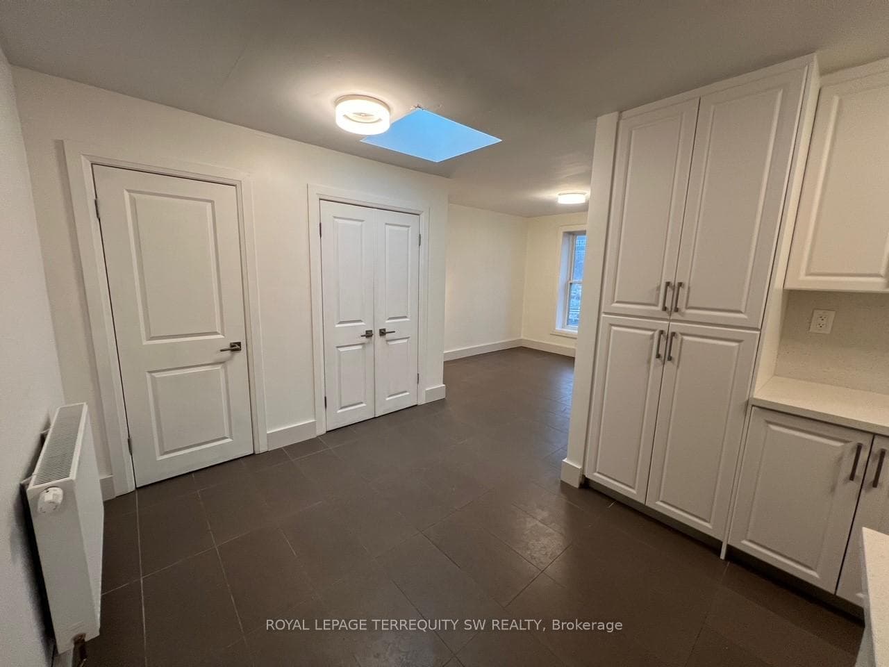 213 Queen Street Unit 6 photo 7