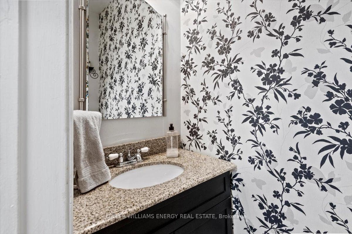 723 Craighurst Court photo 29