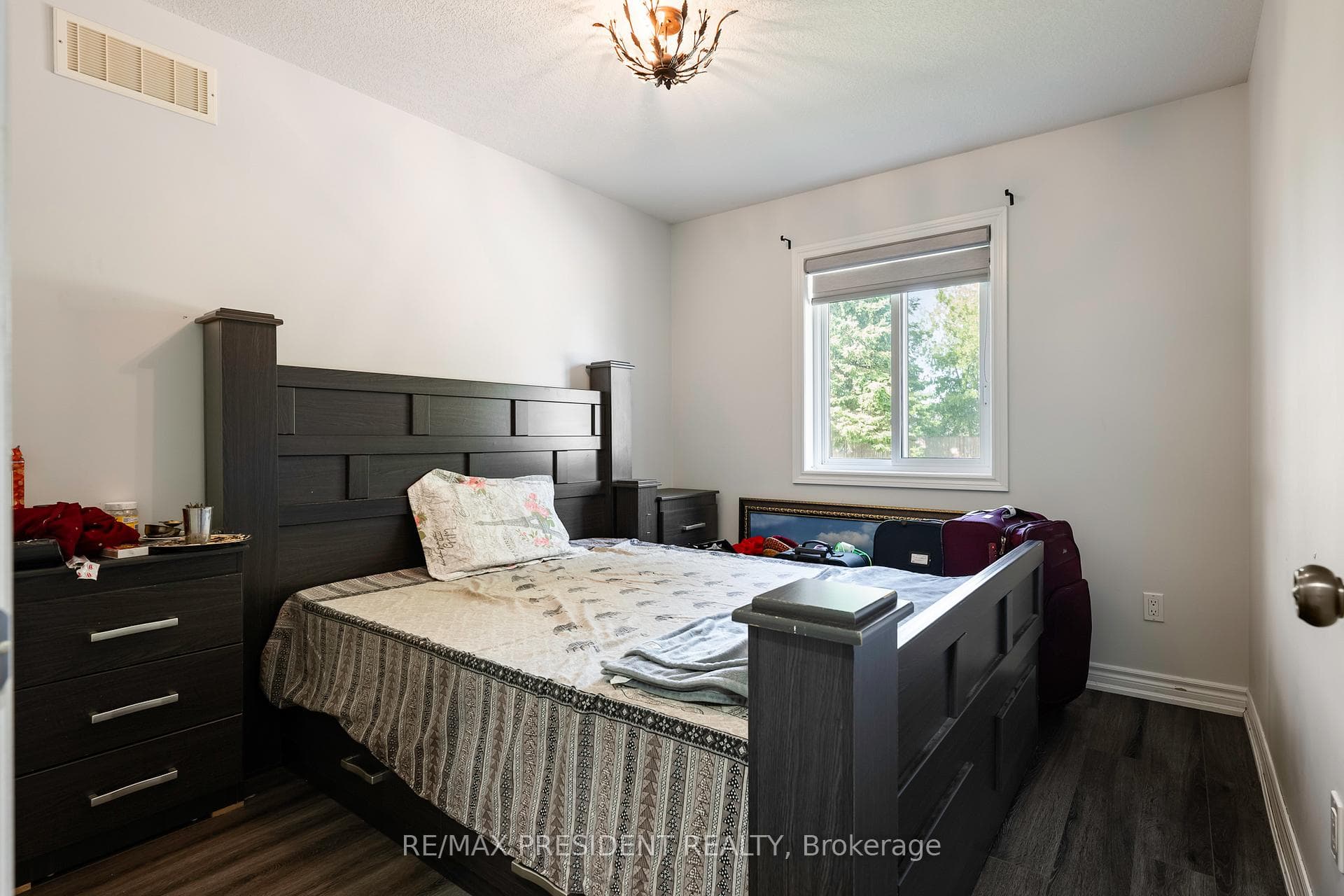 181 Edward Street photo 35