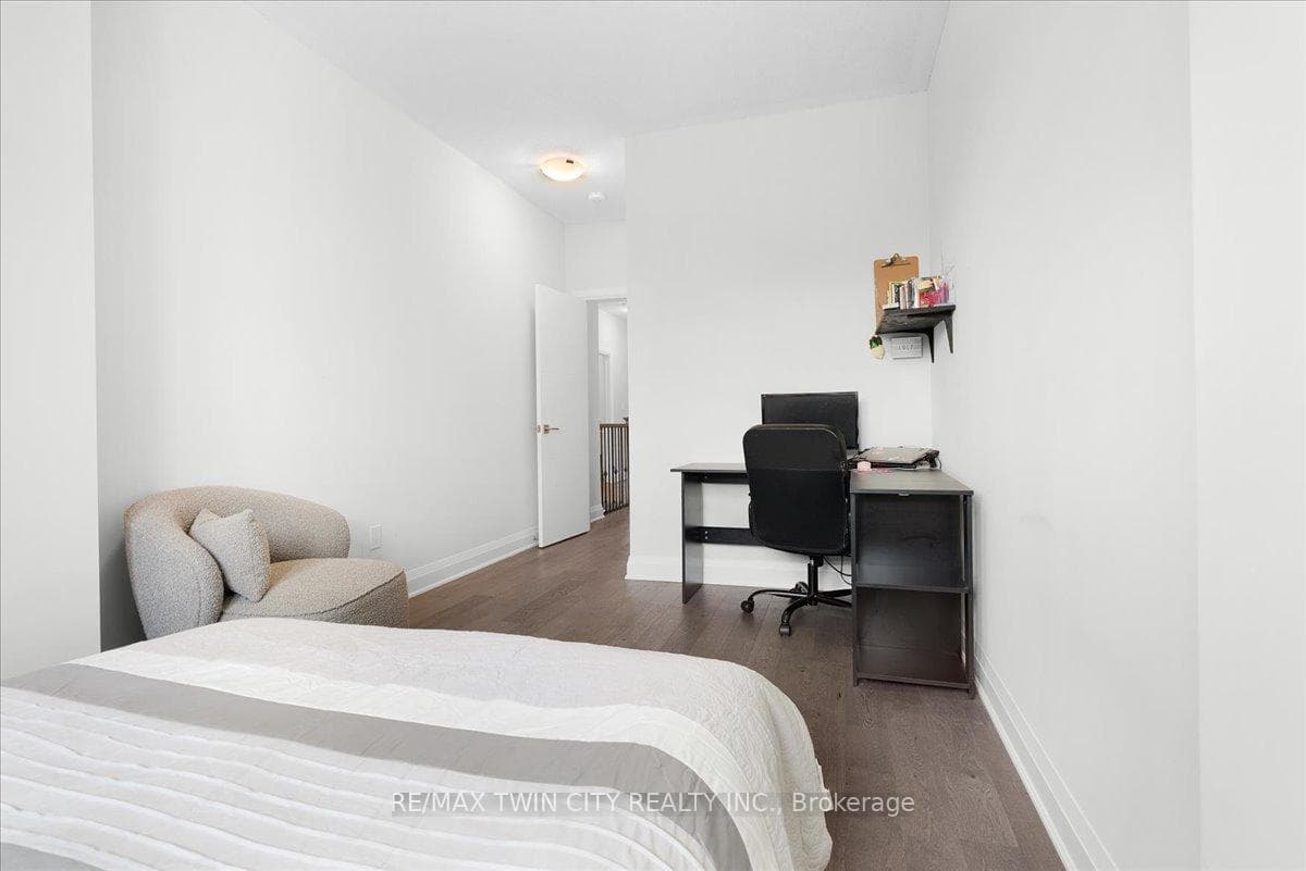 657 Benninger Drive photo 34
