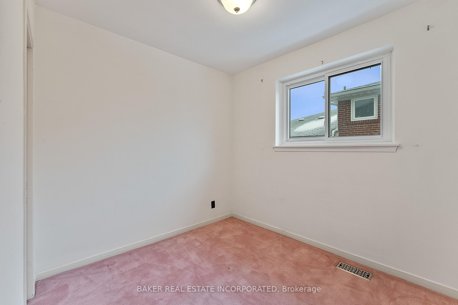 24 Pinebrook Avenue photo 22