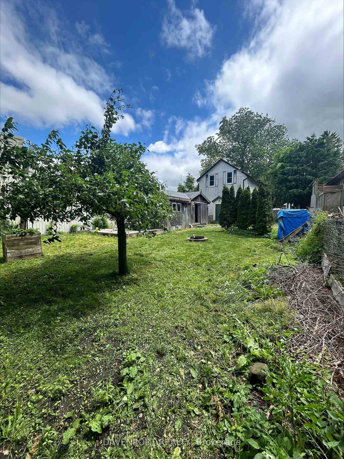 583 Canterbury Street photo 36