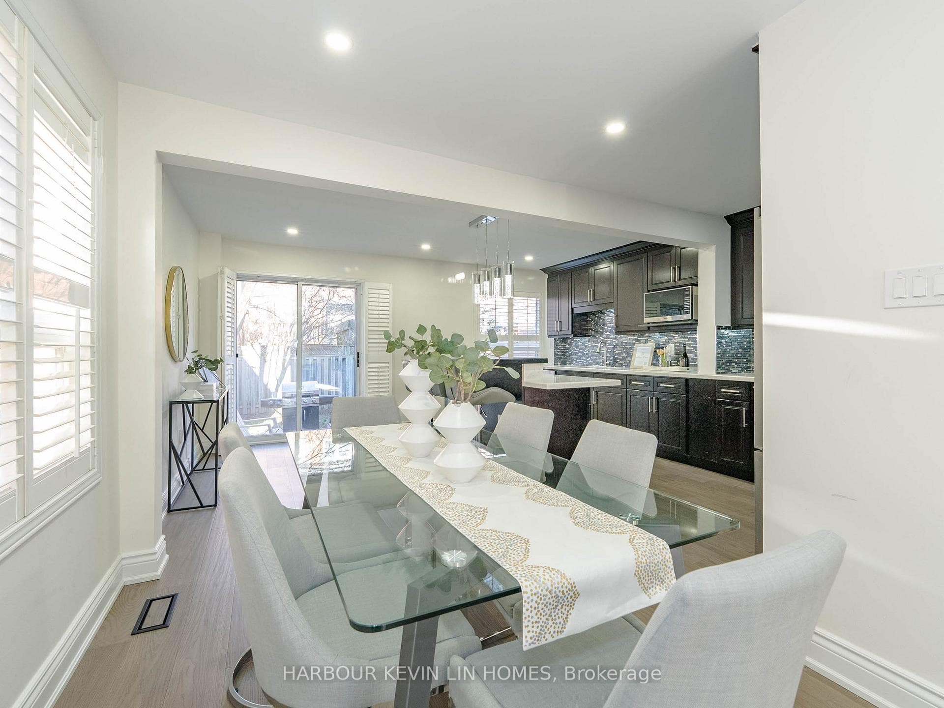 63 Marathon Avenue photo 14