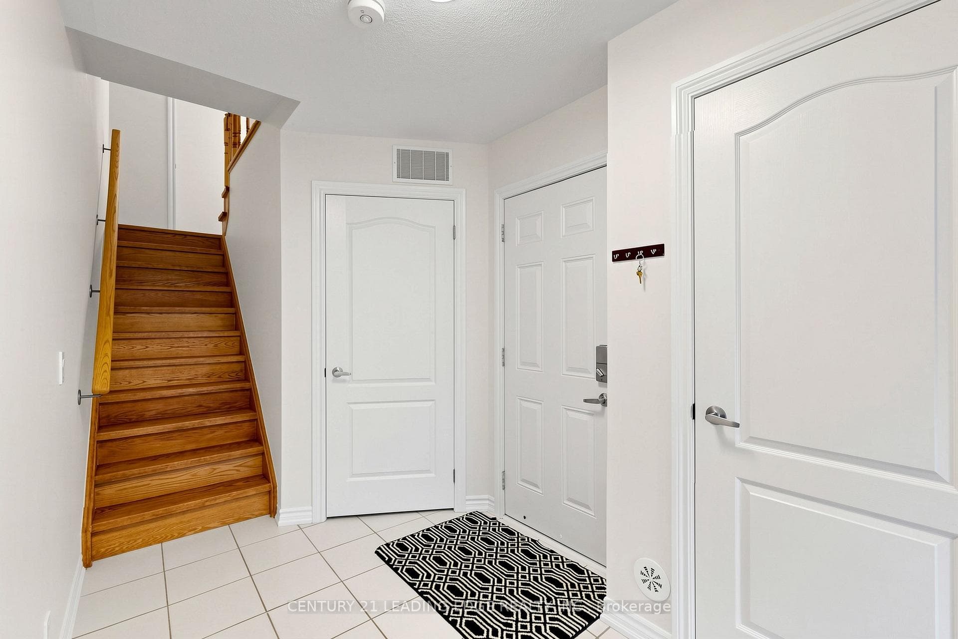 61 Far North Court photo 7