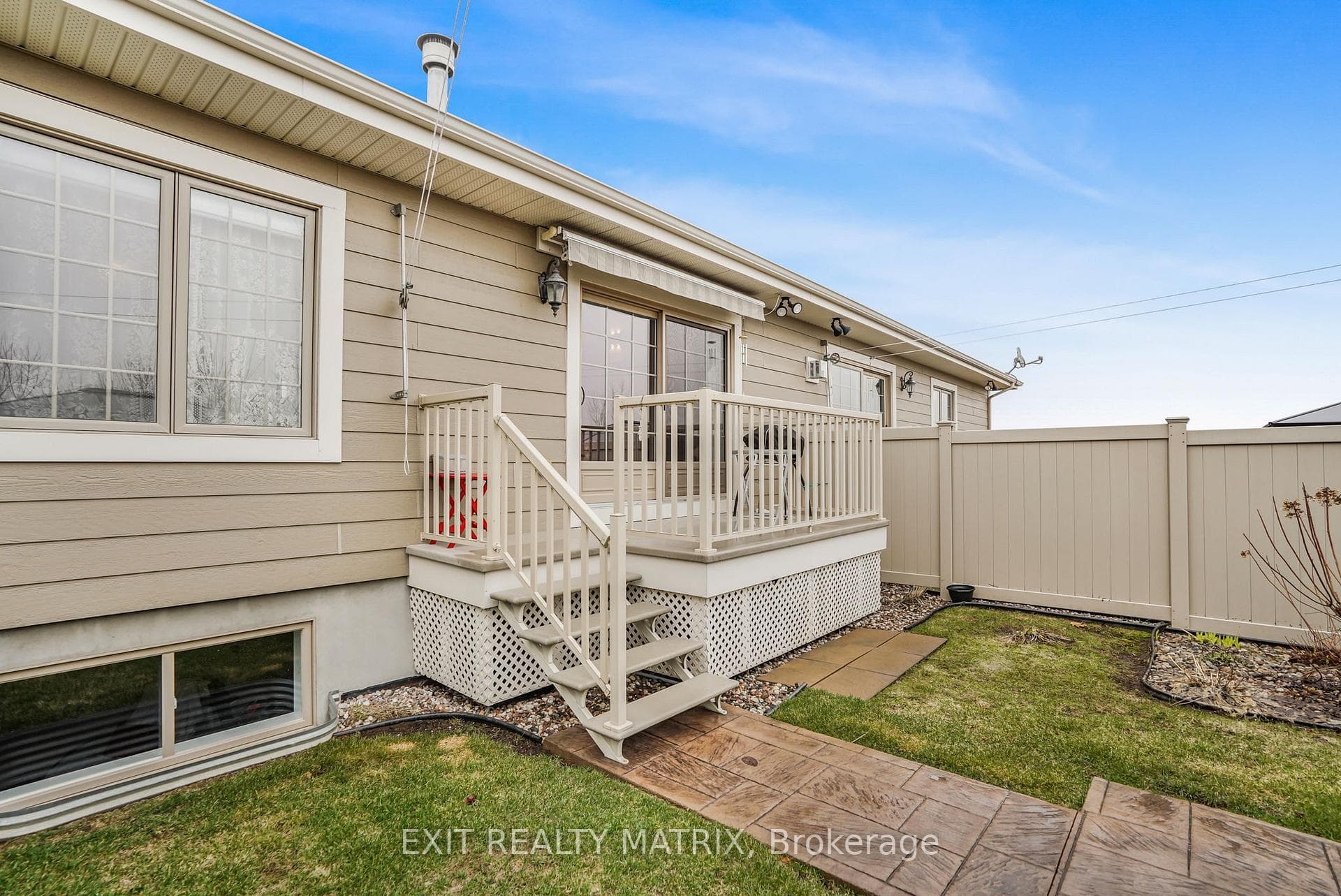 59 Pilon Street photo 27