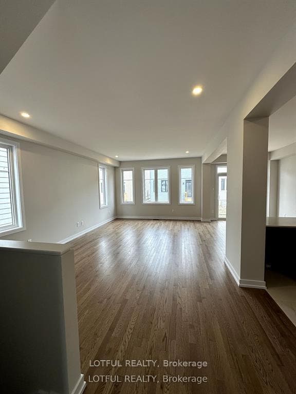 953 Seagrave Lane photo 4