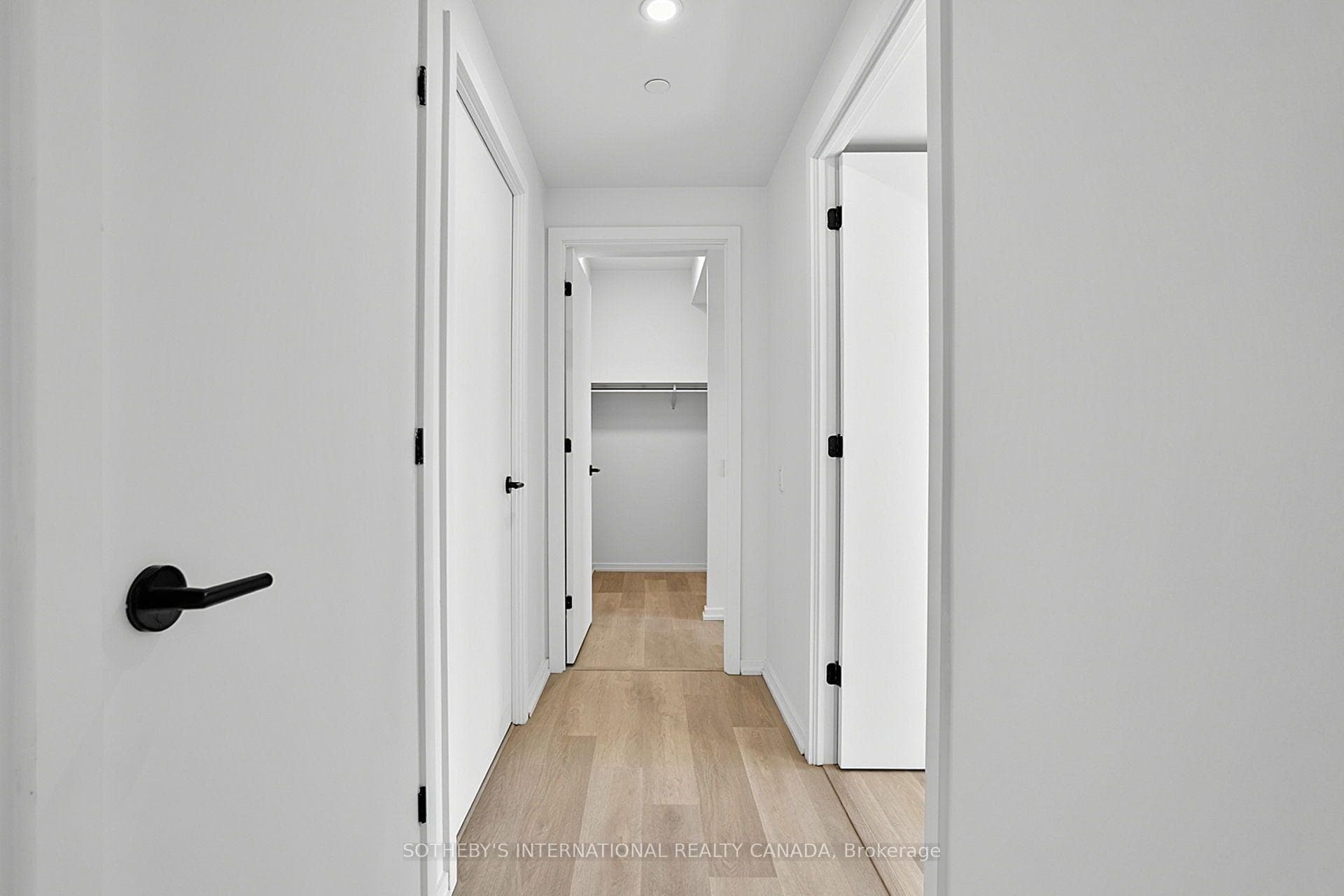 109 Erskine Avenue Unit 1110 photo 20